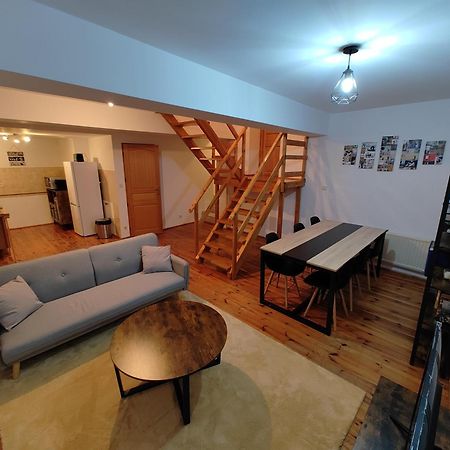 Cosy Triplex 3 Chambres Pont-de-lʼArche Esterno foto