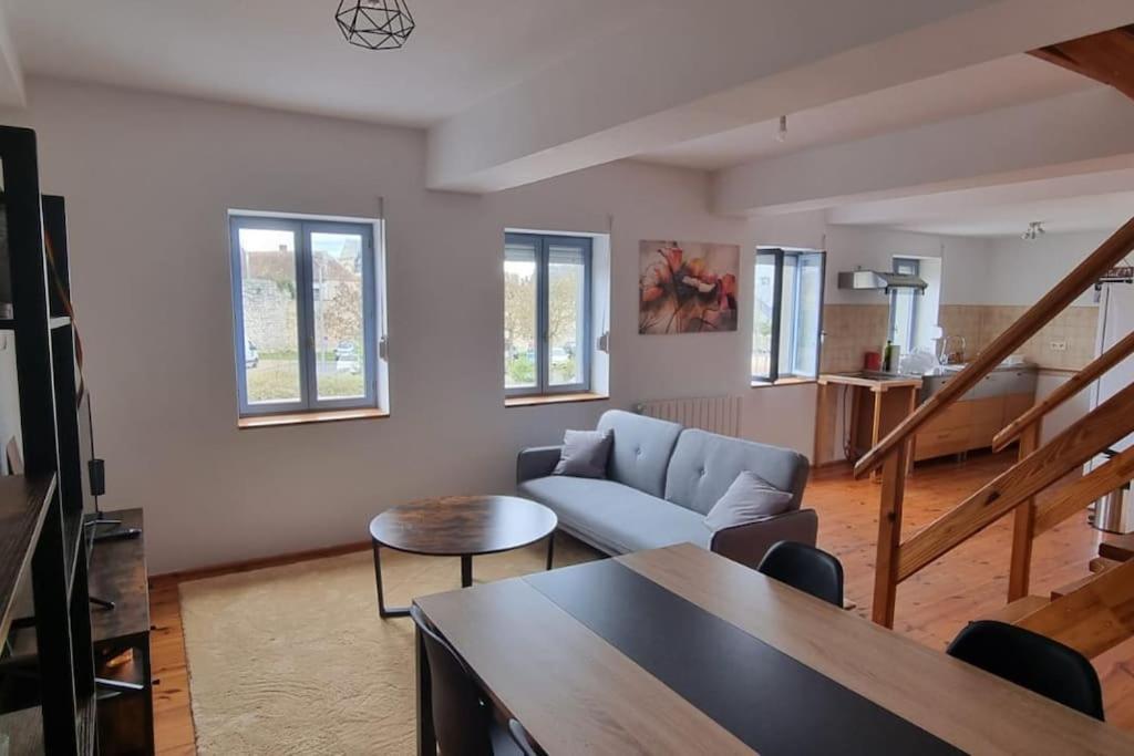 Cosy Triplex 3 Chambres Pont-de-lʼArche Esterno foto