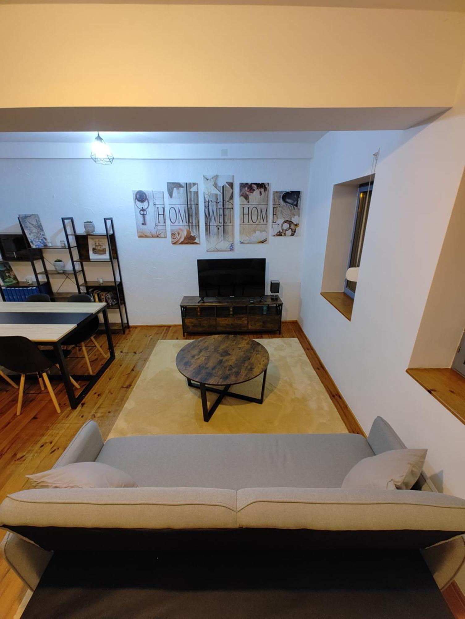 Cosy Triplex 3 Chambres Pont-de-lʼArche Esterno foto